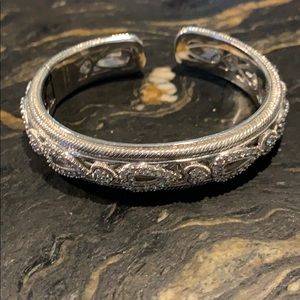 New Beautiful Solid Sterling Judith Riptka cuff!